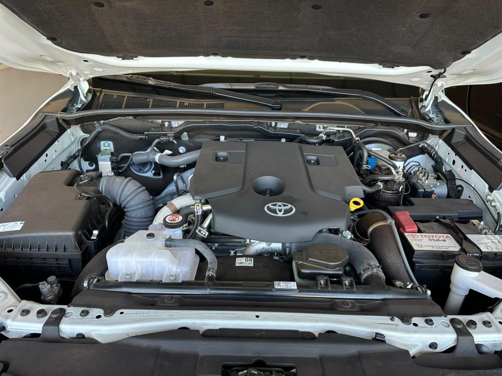 TOYOTA Hilux SW4 - Foto
