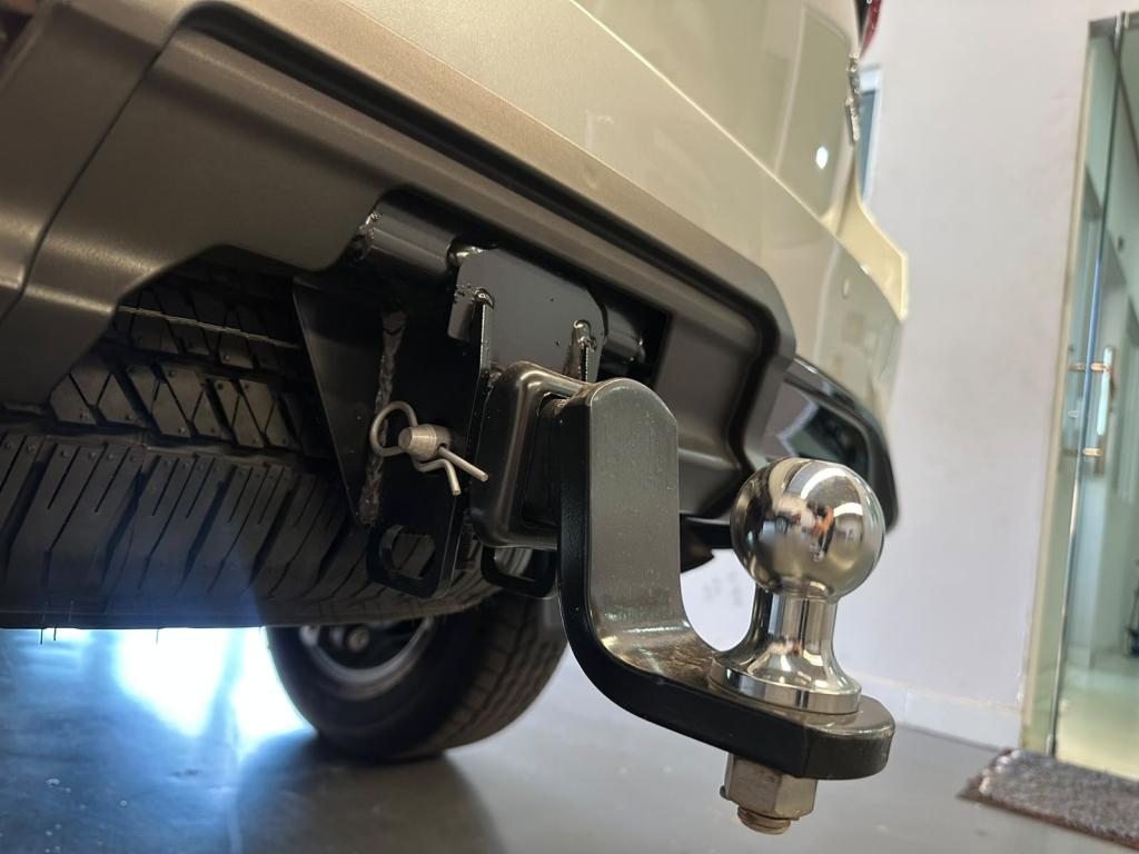 TOYOTA Hilux SW4 - Foto