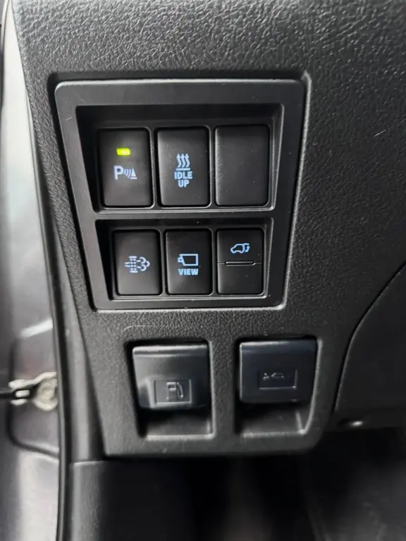 TOYOTA Hilux SW4 - Foto