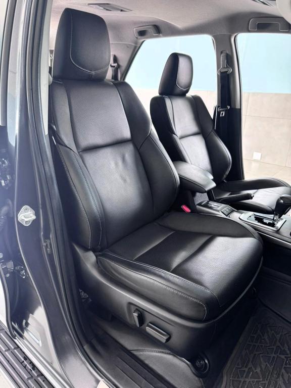 TOYOTA Hilux SW4 - Foto