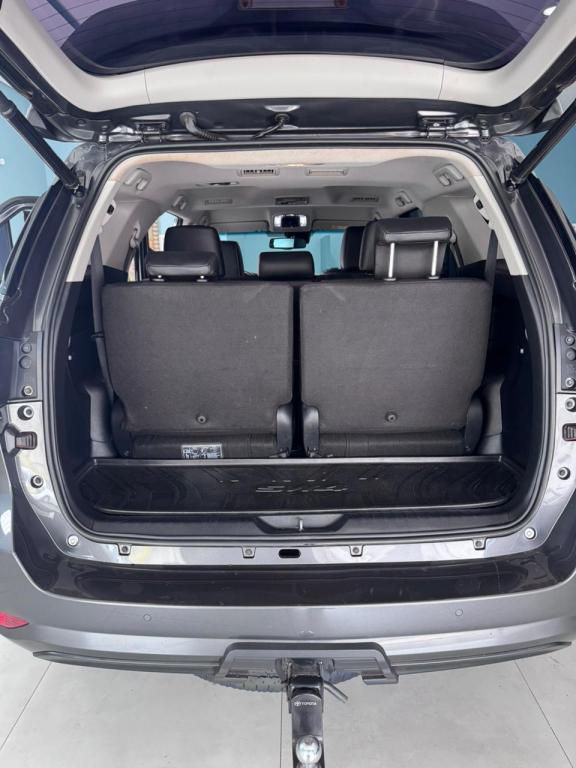 TOYOTA Hilux SW4 - Foto