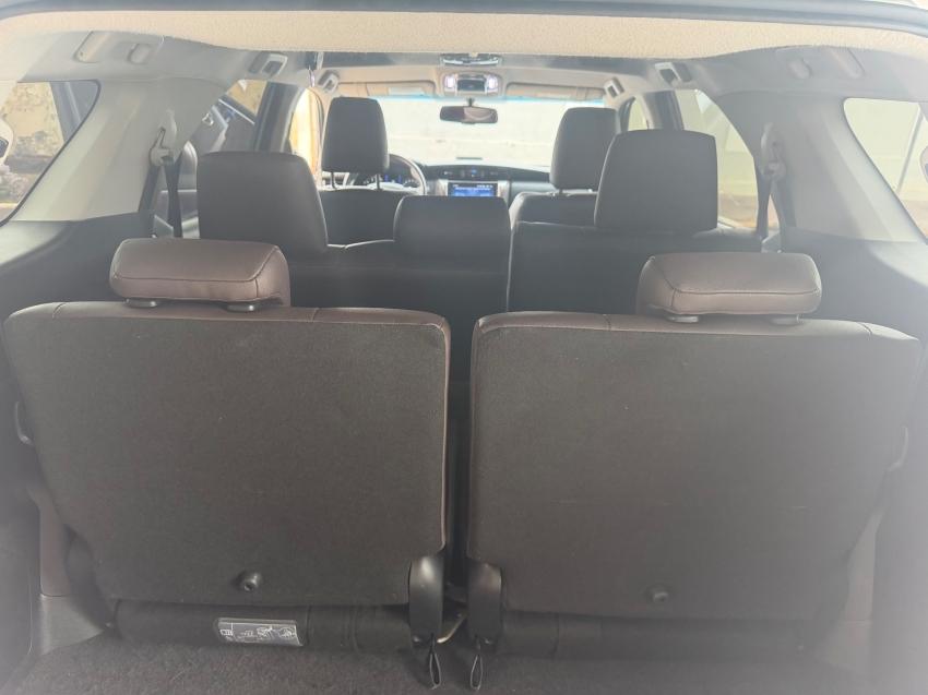 TOYOTA Hilux SW4 - Foto