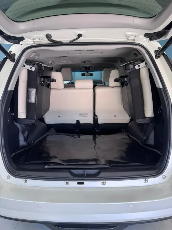 TOYOTA Hilux SW4 - Foto