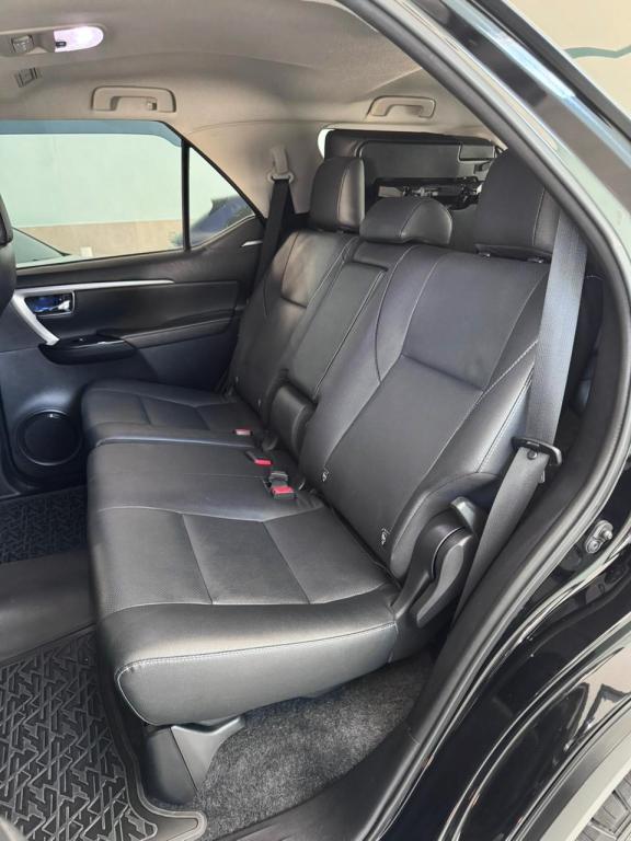 TOYOTA Hilux SW4 - Foto