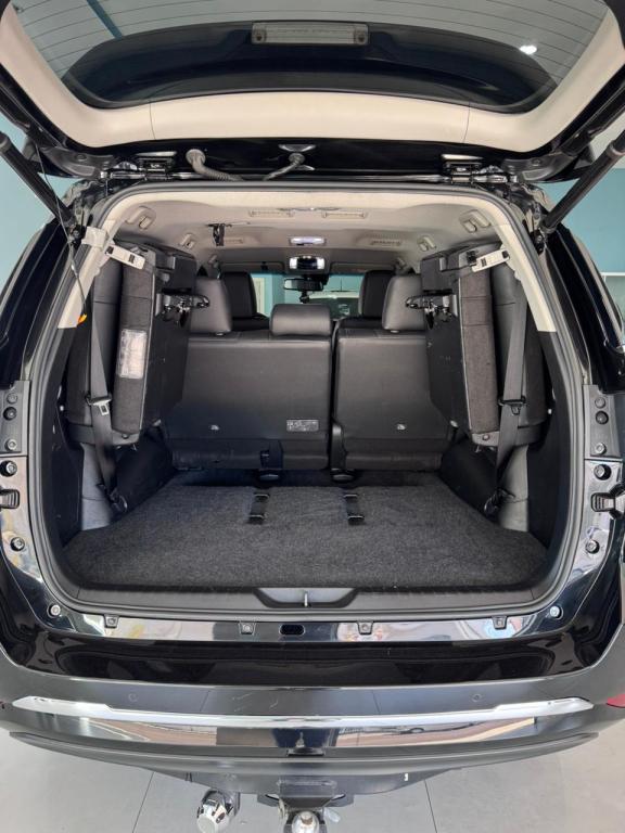 TOYOTA Hilux SW4 - Foto