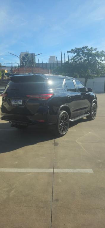 TOYOTA Hilux SW4 - Foto