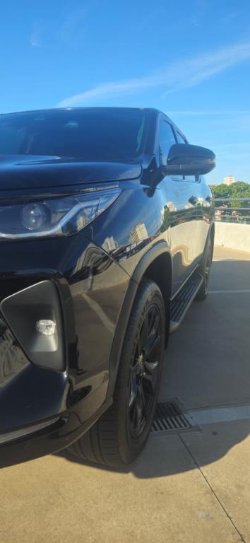 TOYOTA Hilux SW4 - Foto