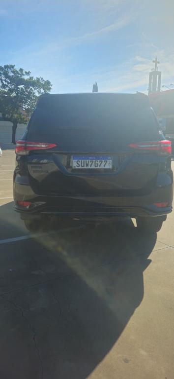 TOYOTA Hilux SW4 - Foto