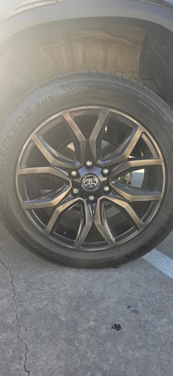 TOYOTA Hilux SW4 - Foto