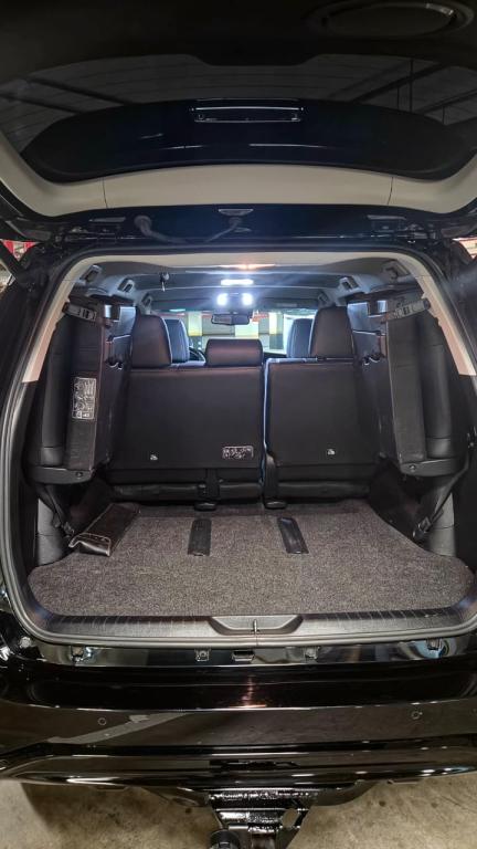 TOYOTA Hilux SW4 - Foto