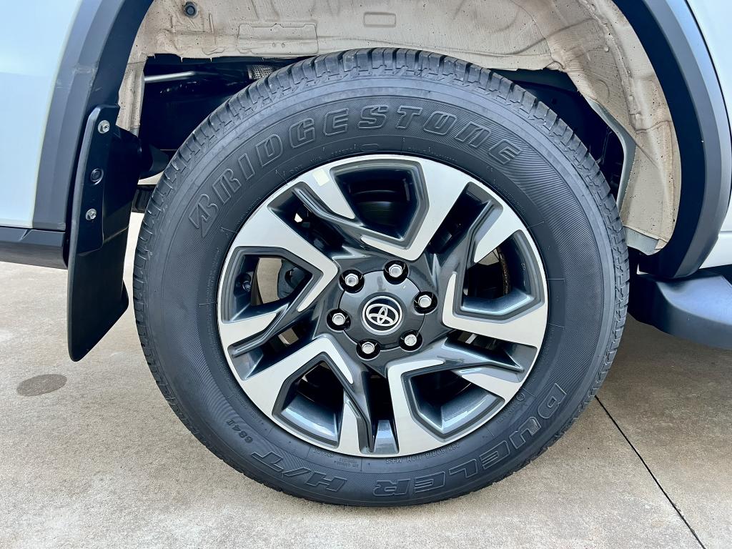 TOYOTA Hilux SW4 - Foto