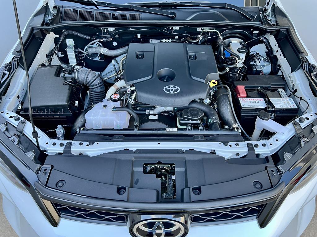 TOYOTA Hilux SW4 - Foto