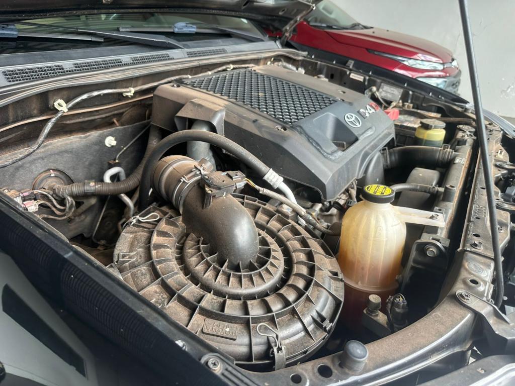 TOYOTA Hilux SW4 - Foto