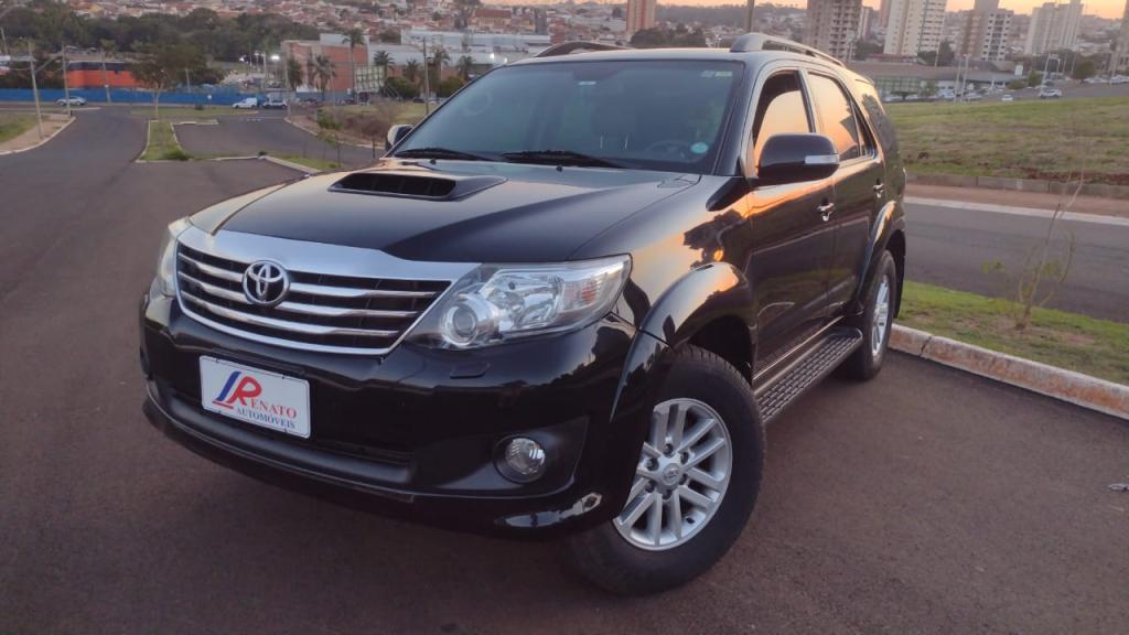 TOYOTA Hilux SW4