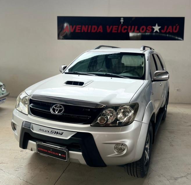TOYOTA Hilux SW4