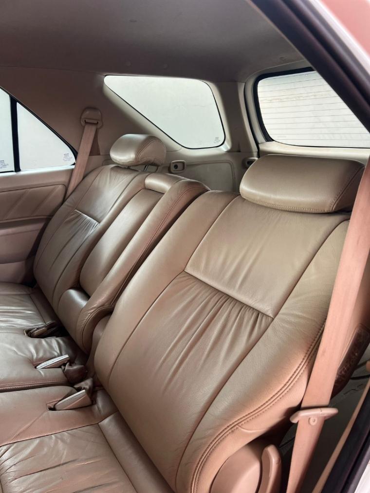 TOYOTA Hilux SW4 - Foto