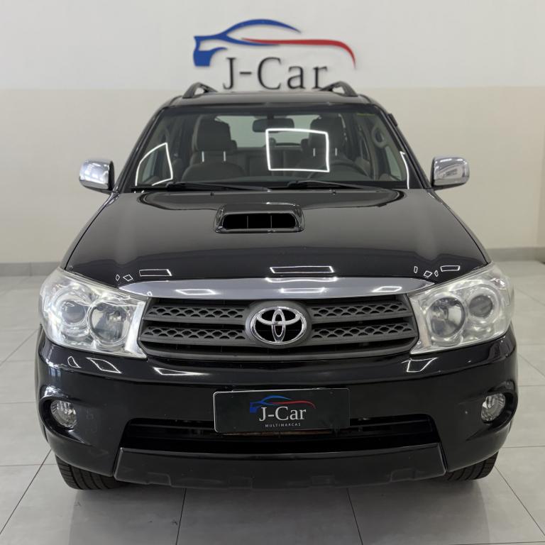 TOYOTA Hilux SW4 - Foto