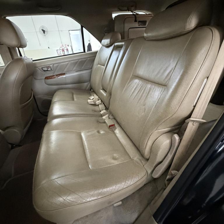 TOYOTA Hilux SW4 - Foto