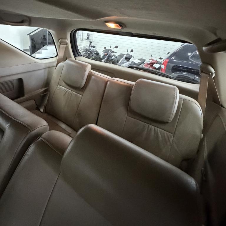 TOYOTA Hilux SW4 - Foto