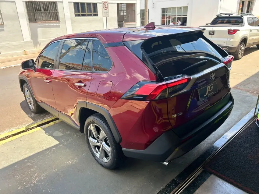 TOYOTA RAV 4 - Foto
