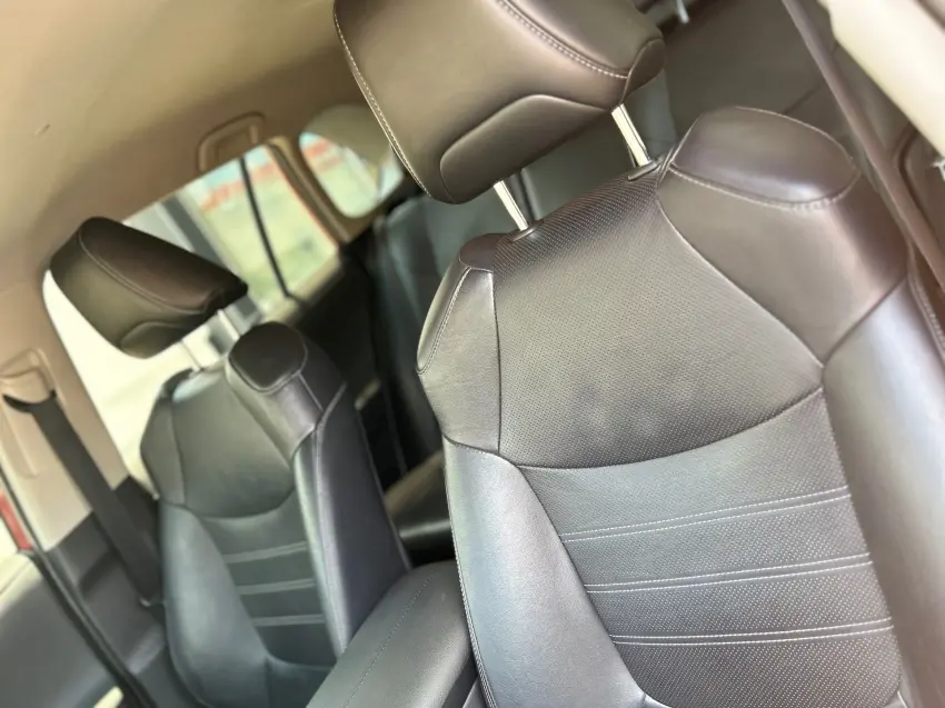 TOYOTA RAV 4 - Foto