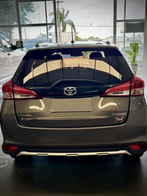 TOYOTA Yaris Hatch - Foto