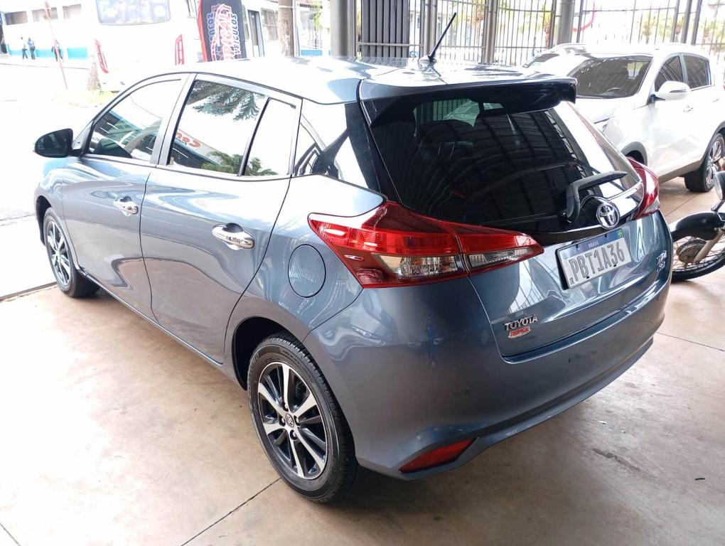 TOYOTA Yaris Hatch - Miniatura