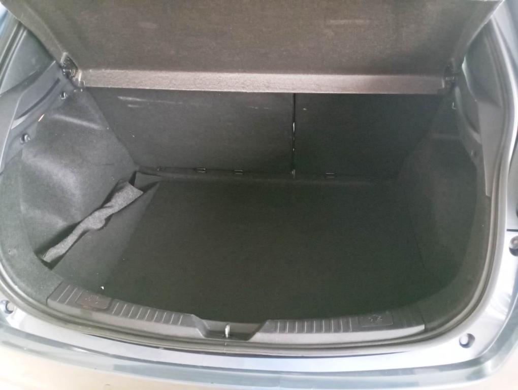 TOYOTA Yaris Hatch - Miniatura