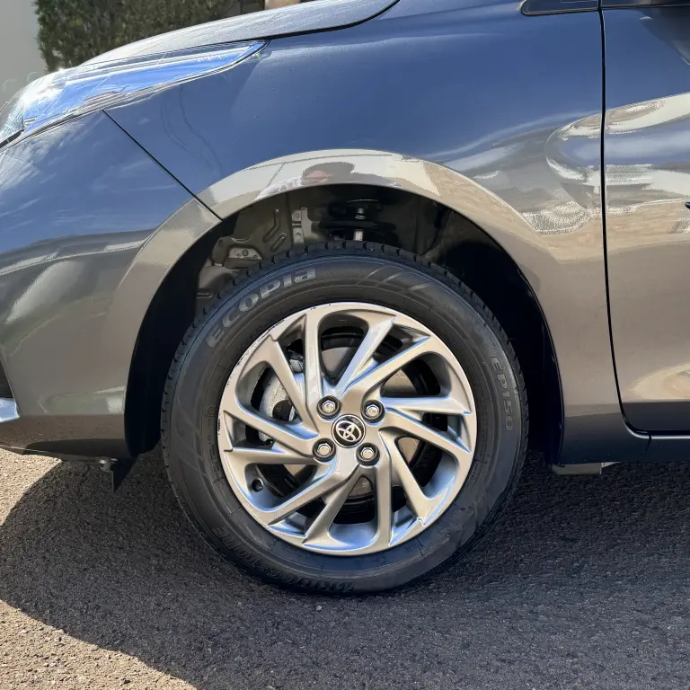 TOYOTA Yaris Hatch - Foto