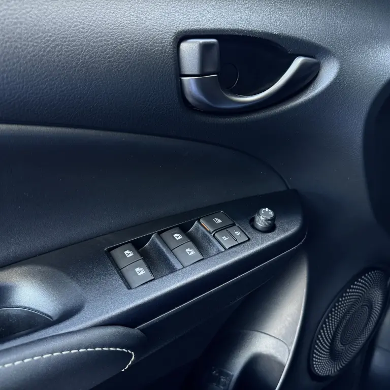 TOYOTA Yaris Hatch - Foto