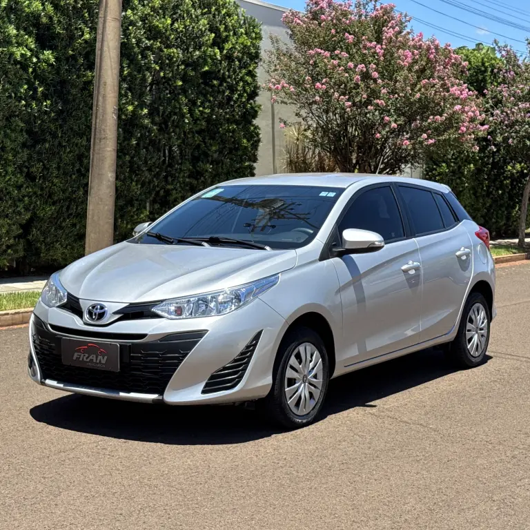 TOYOTA Yaris Hatch - Foto