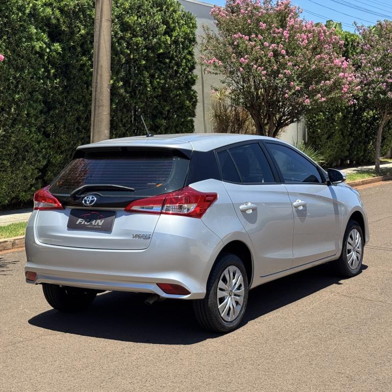 TOYOTA Yaris Hatch - Foto