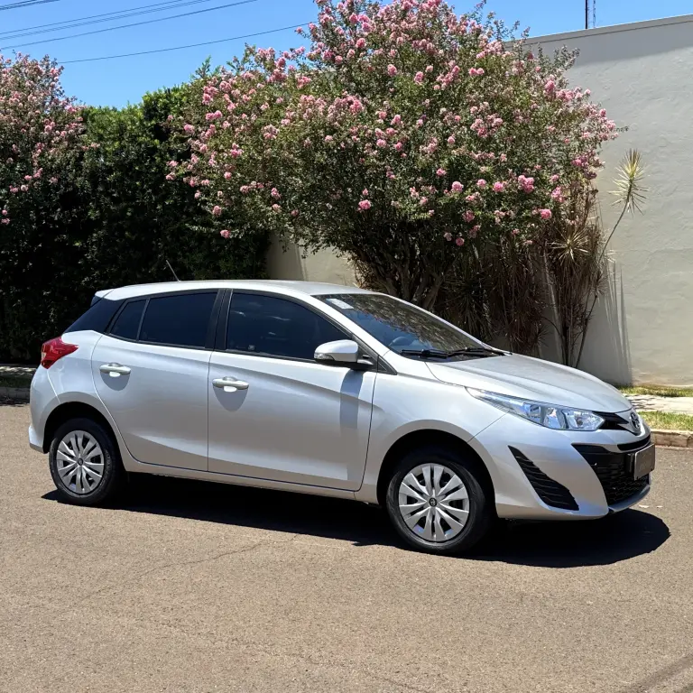 TOYOTA Yaris Hatch - Foto