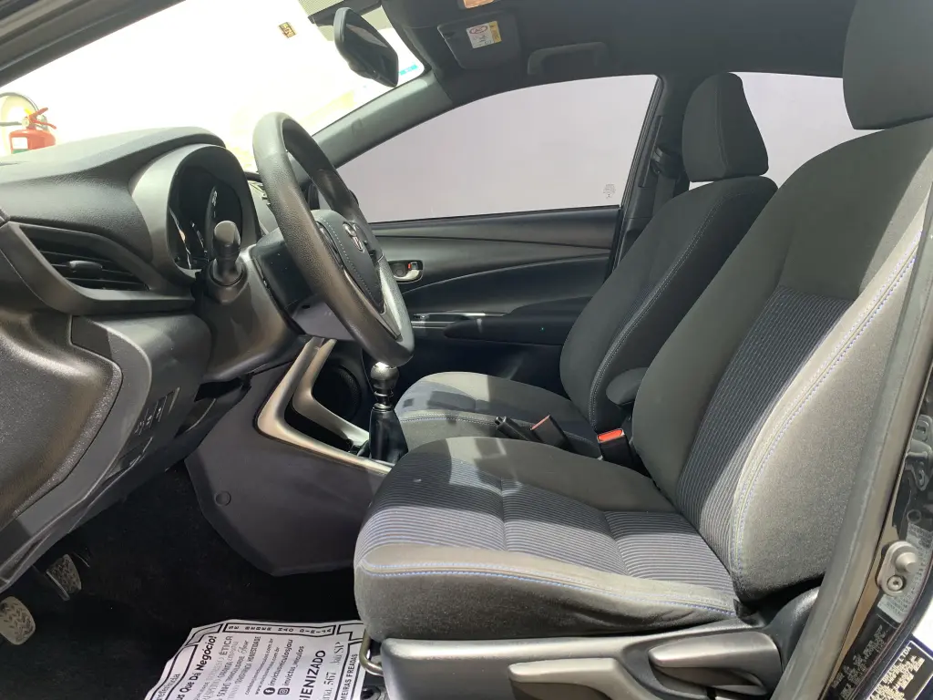 TOYOTA Yaris Hatch - Foto