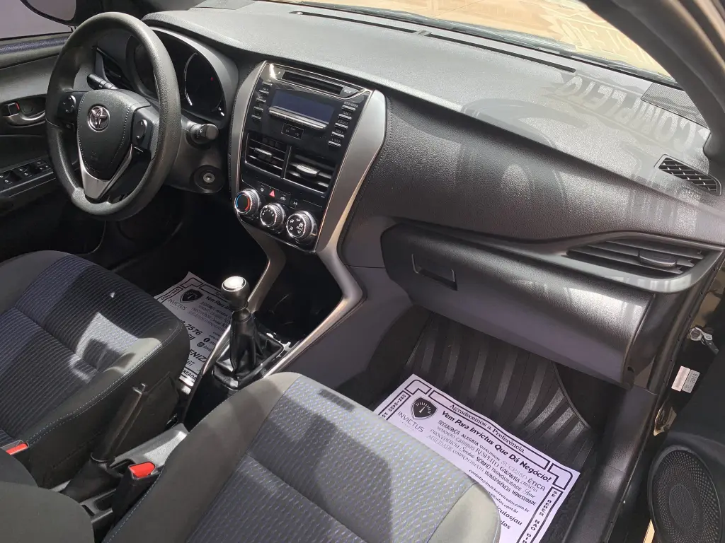 TOYOTA Yaris Hatch - Foto