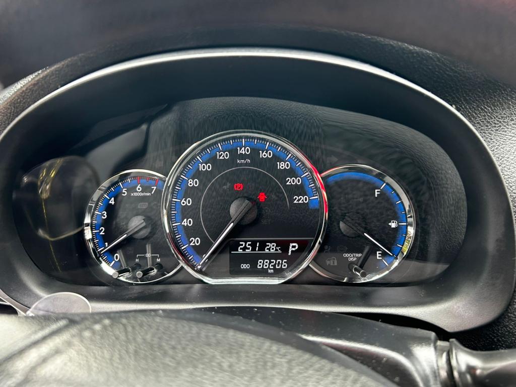 TOYOTA Yaris Hatch - Foto