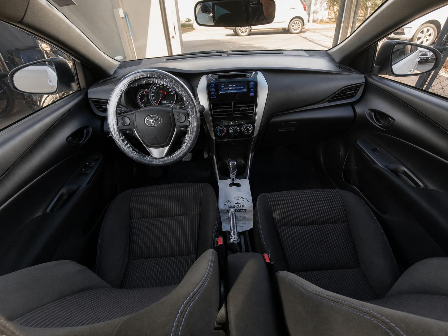 TOYOTA Yaris Hatch - Foto