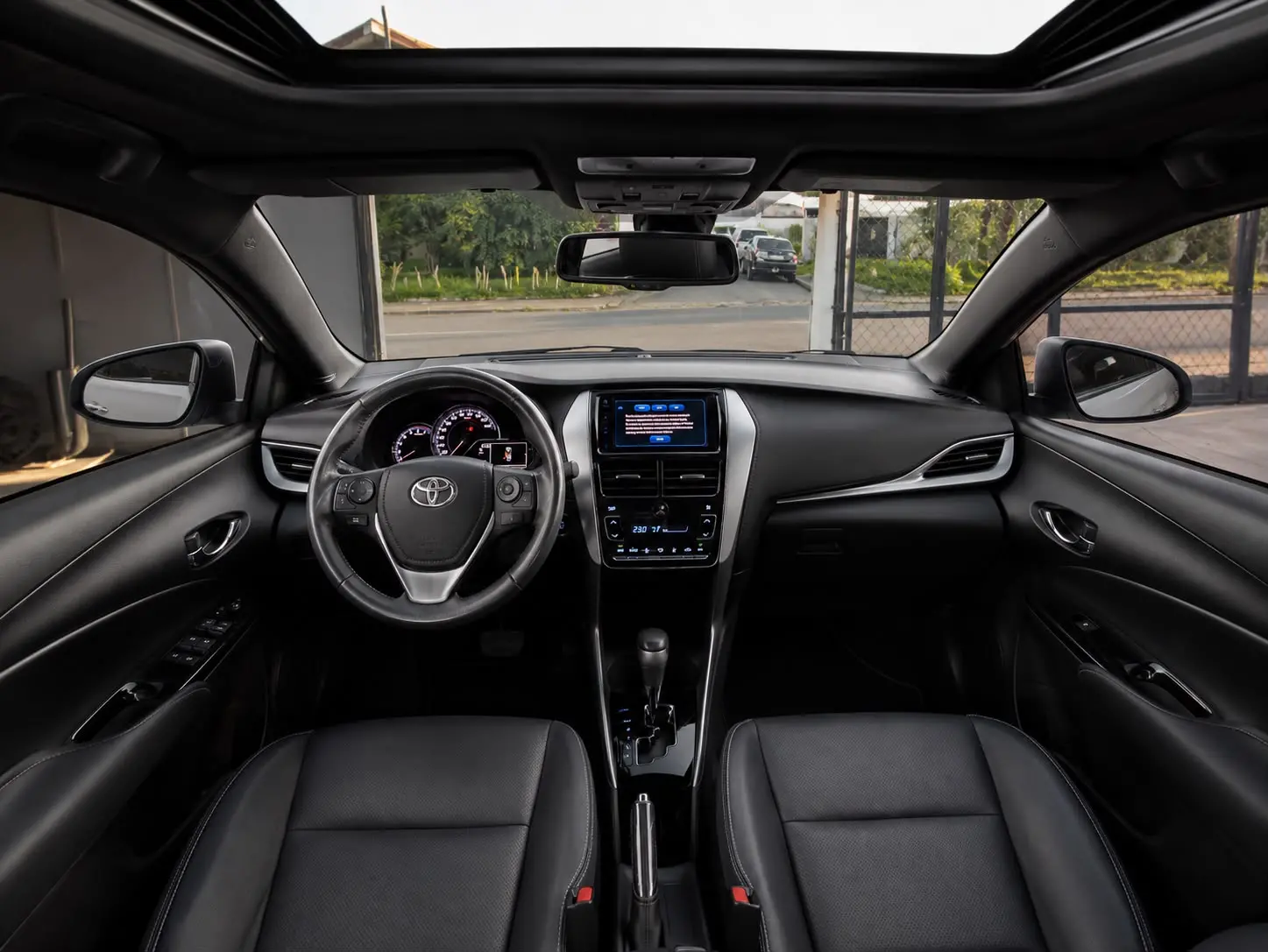 TOYOTA Yaris Hatch - Foto