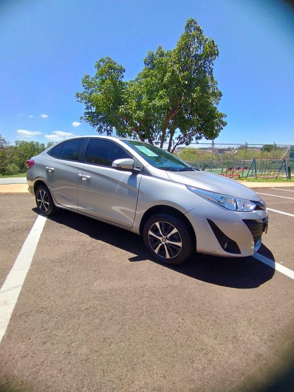 TOYOTA Yaris Sedan - Foto