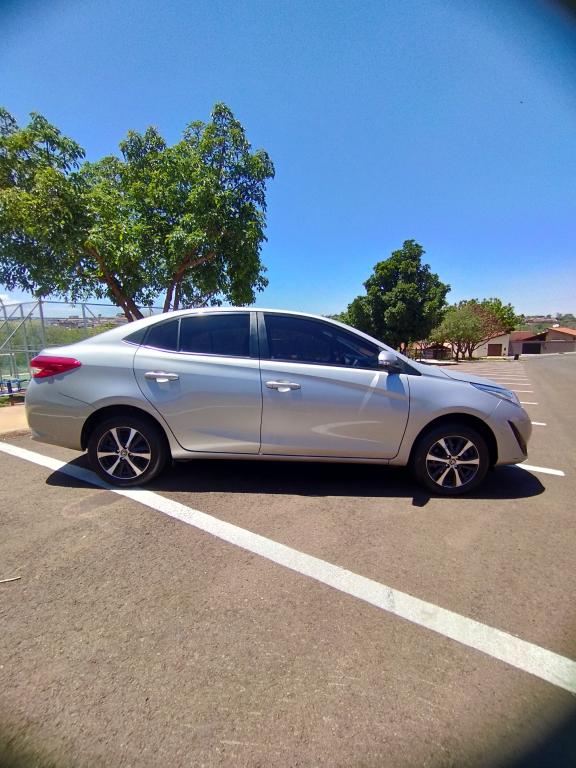 TOYOTA Yaris Sedan - Foto