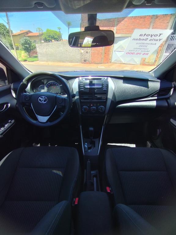TOYOTA Yaris Sedan - Foto