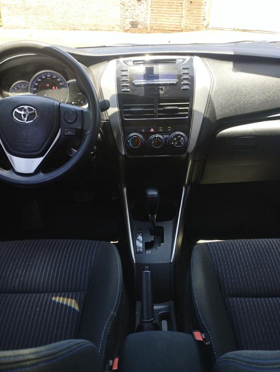 TOYOTA Yaris Sedan - Foto