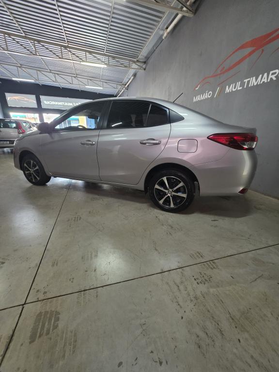 TOYOTA Yaris Sedan - Foto