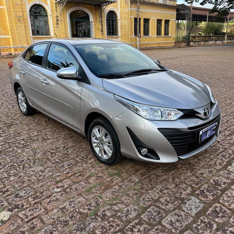 TOYOTA Yaris Sedan
