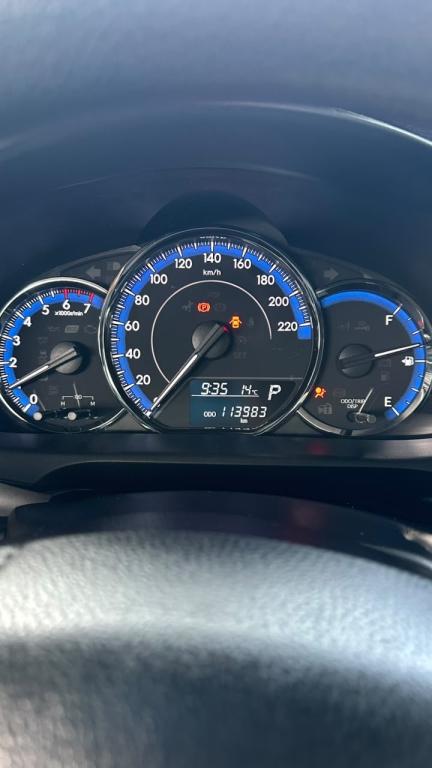 TOYOTA Yaris Sedan - Foto