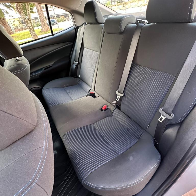 TOYOTA Yaris Sedan - Foto