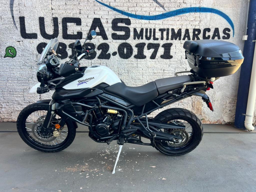 TRIUMPH Tiger 800 - Foto