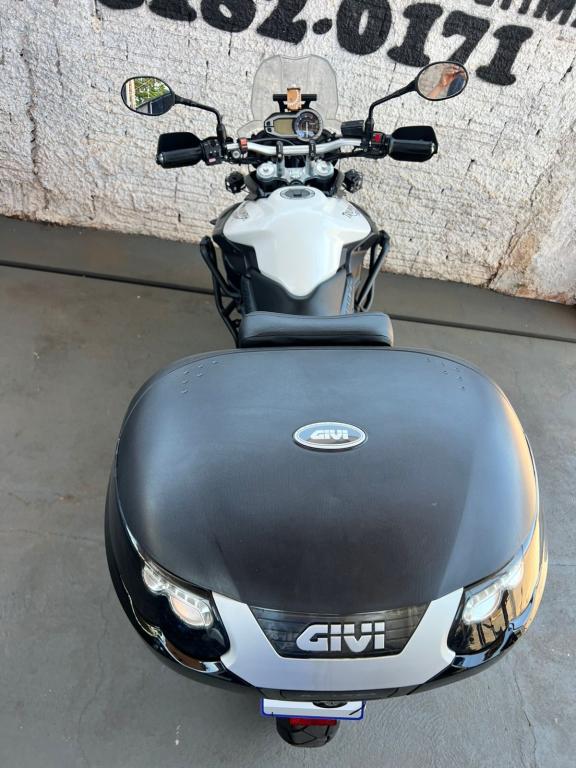 TRIUMPH Tiger 800 - Foto