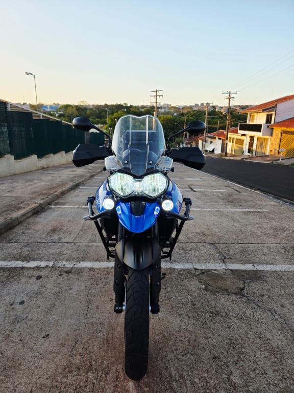 TRIUMPH Tiger 800 - Foto