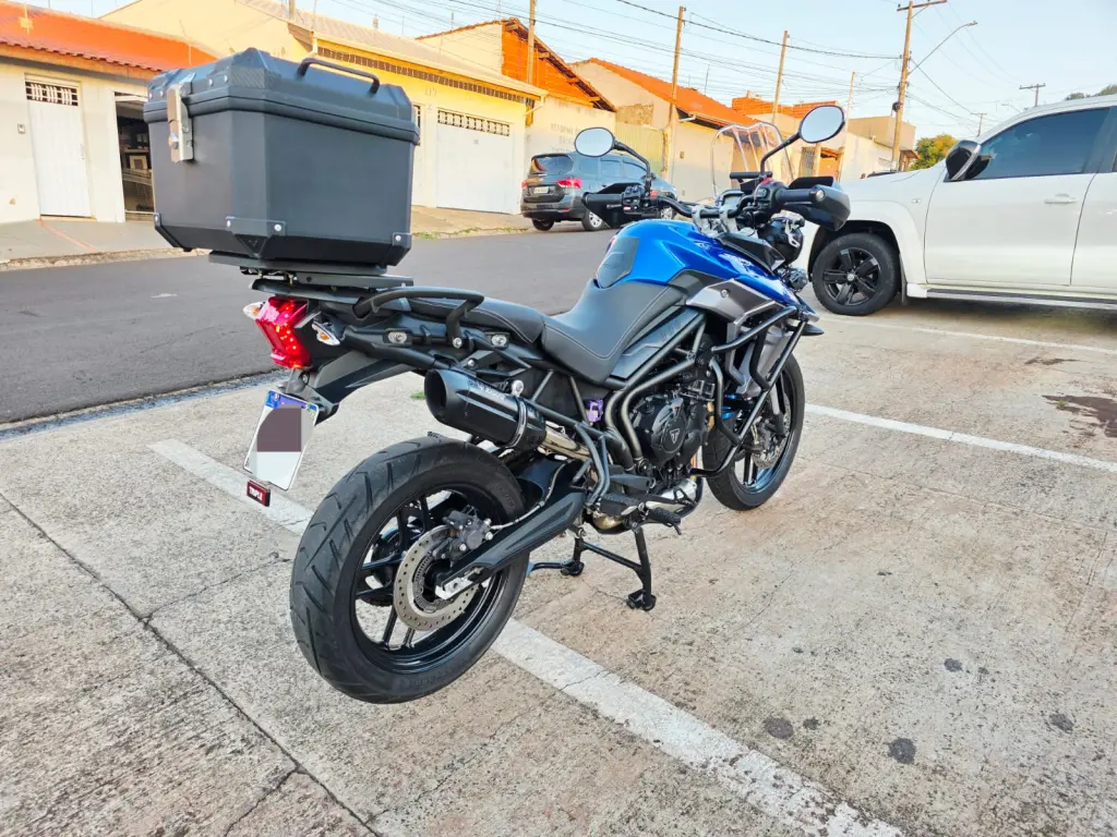 TRIUMPH Tiger 800 - Foto